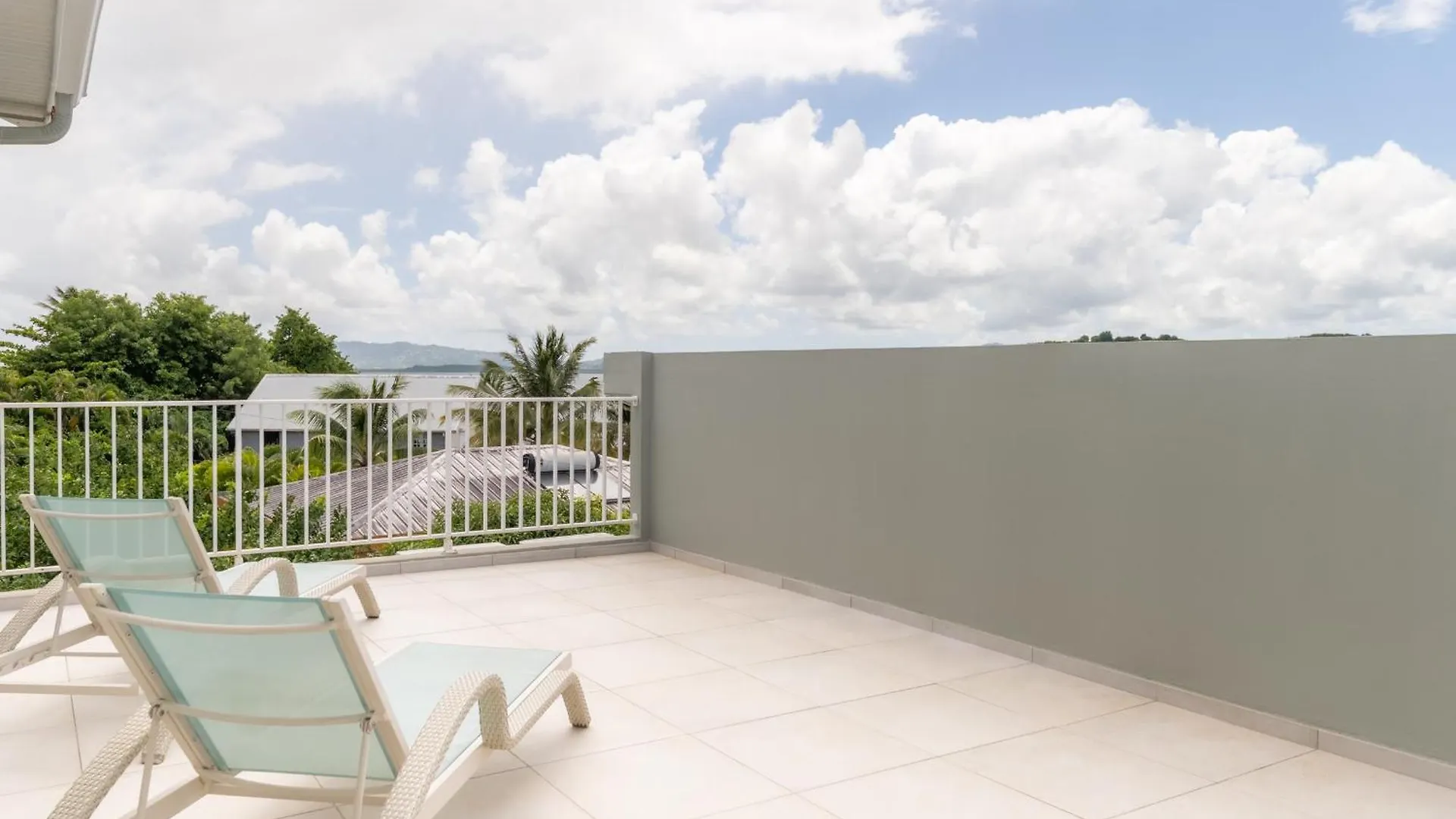 Bel Embrun - Villa Ileenne Ле-Труаз-Иле
