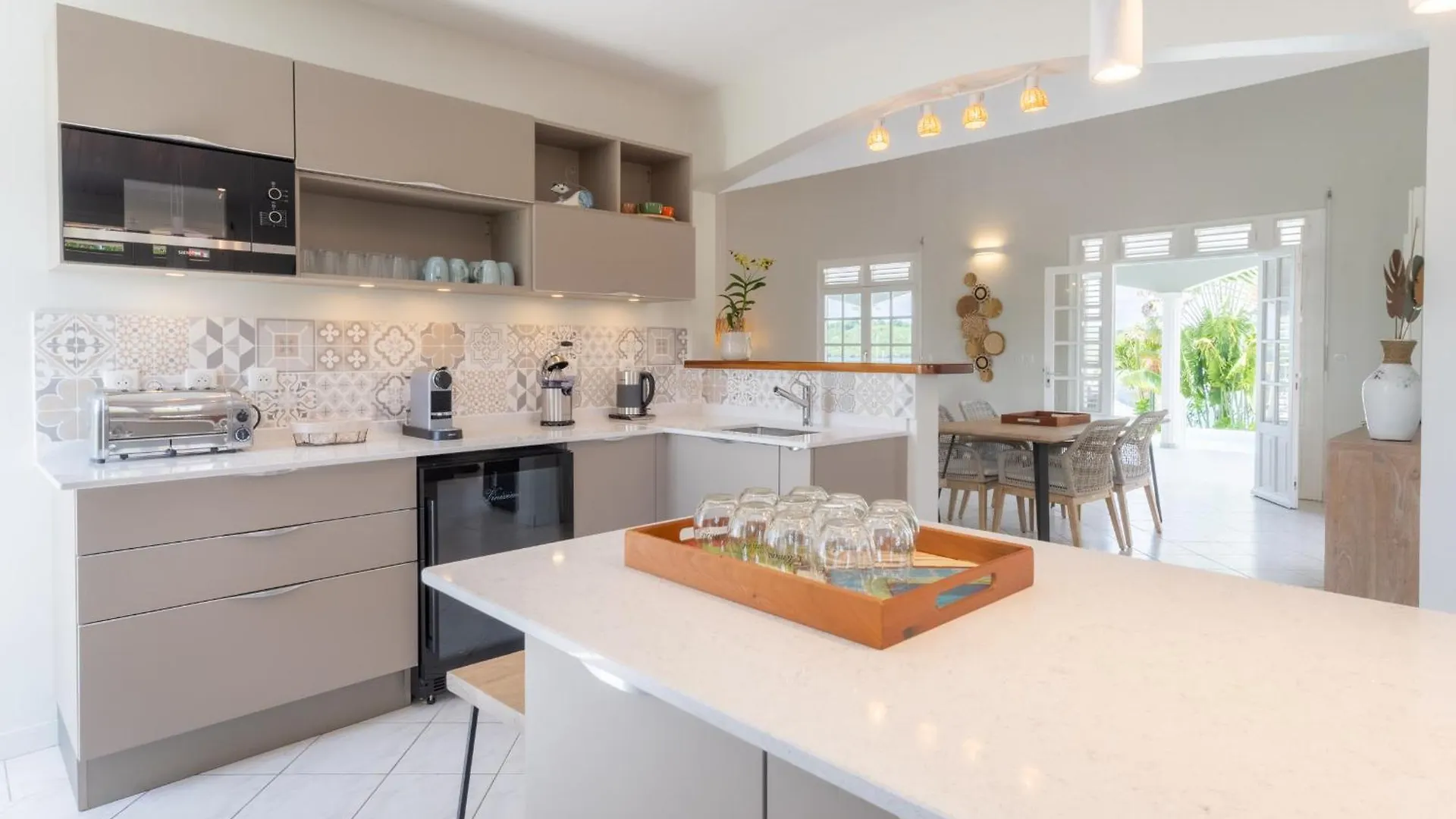 Bel Embrun - Villa Ileenne Ле-Труаз-Иле Мартиника