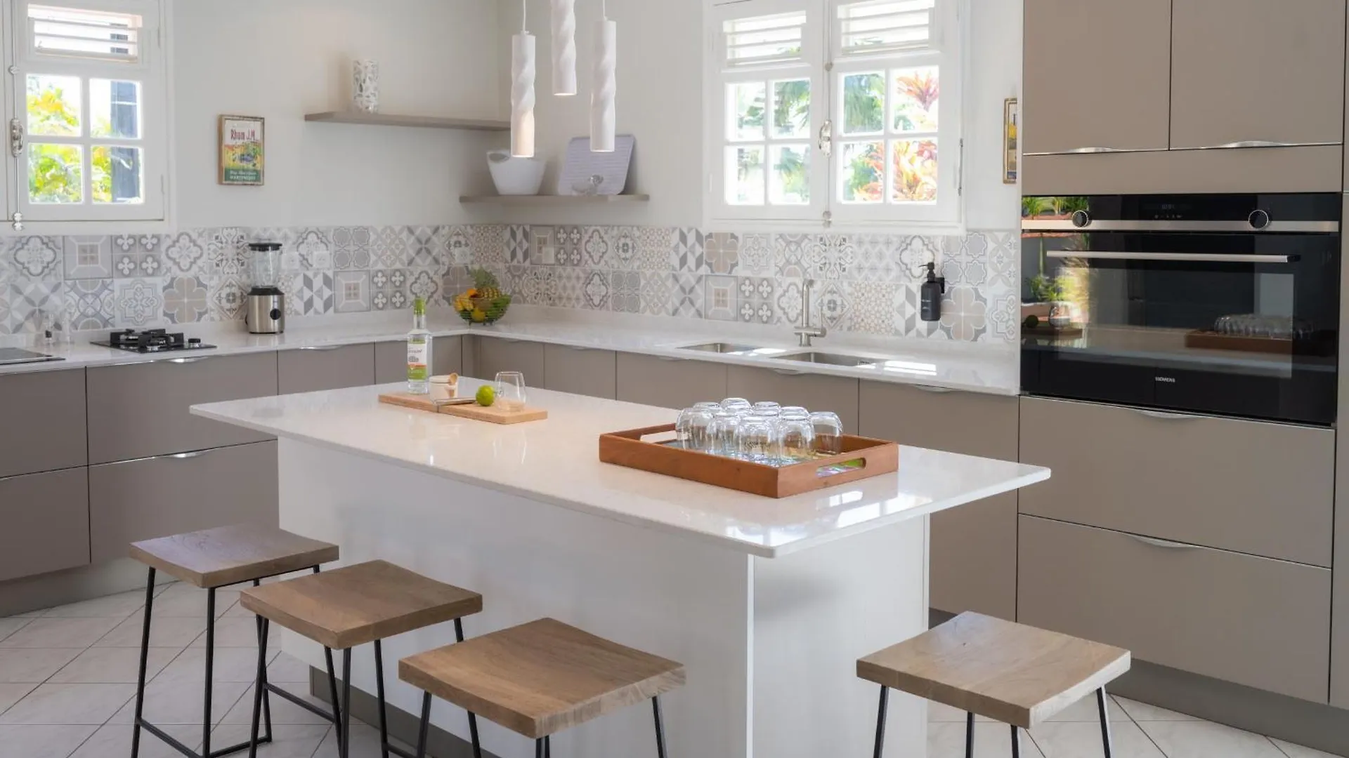Bel Embrun - Villa Ileenne Ле-Труаз-Иле 0*,  Мартиника